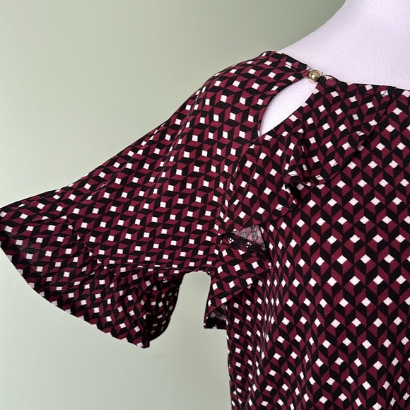 MICHAEL KORS Burgundy Flutter Sleeve Top Size Medium - Picture 3 of 11
